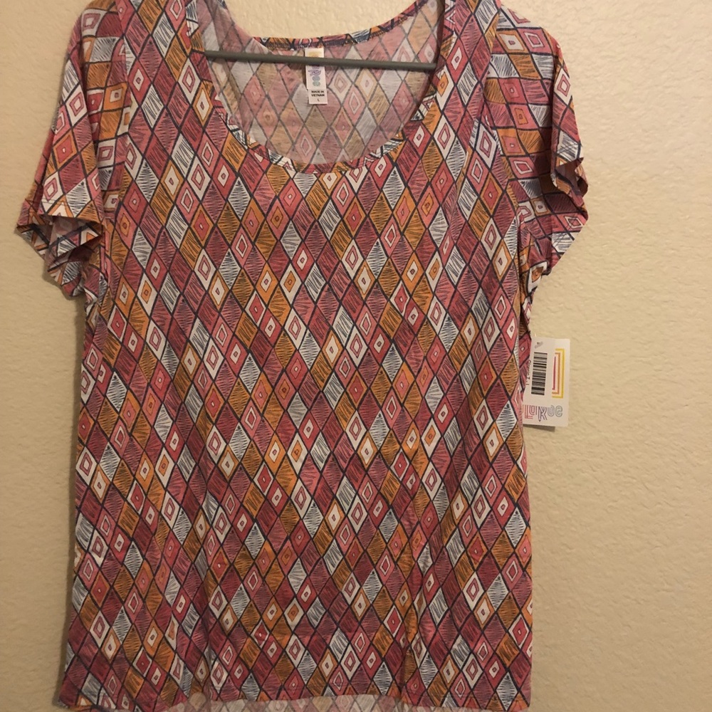 Classic Tee LuLaRoe
